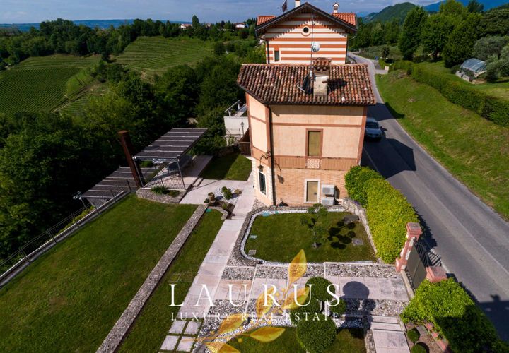 Villa a Conegliano, Treviso, Conegliano - € 1.045.000 | Ref: LA-6204-1039546 - foto 1