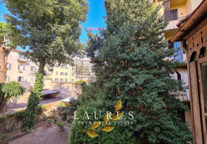 Villa i Florence, Florence, Florence - € 470 000 | Ref: LA-5929-1039661 - foto 1