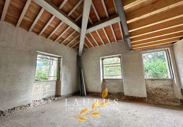 Villa i Florence, Florence, Florence - € 1.000.000 | Ref: LA-5816-1040477 - foto 1