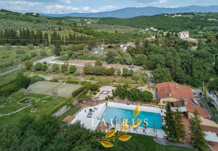 Villa a Florence, Florence, Florence - € 3.600.000 | Ref: LA-5581-1040673 - foto 1
