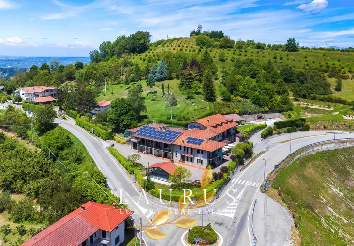 Villa i Alba, Cuneo, Alba - € 3.500.000 | Ref: LA-4066-1041764 - foto 1
