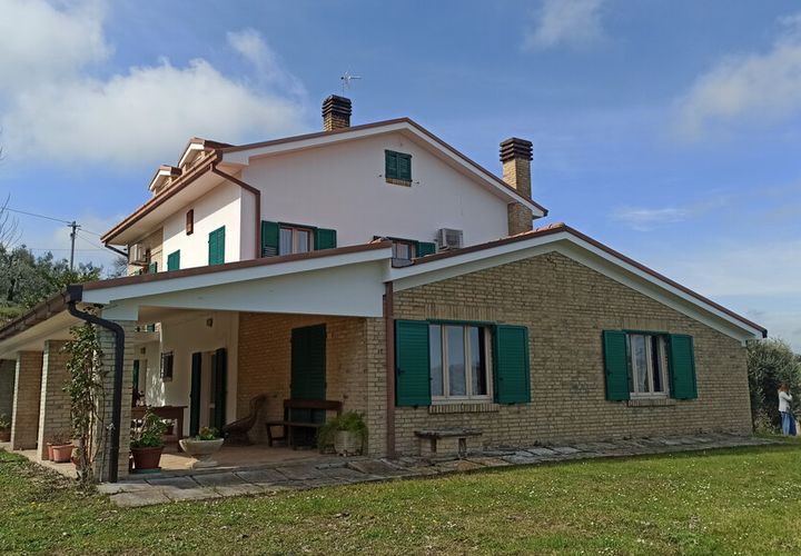 Villa a Lapedona, Fermo, Lapedona - € 390.000 | Ref: mc1-46667 - foto 1