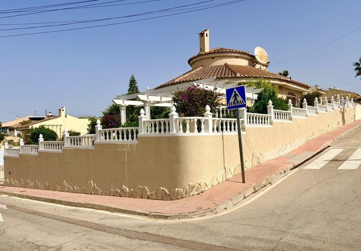 Villa a Ciudad Quesada, Alicante, Ciudad Quesada - € 385.000 | Ref: AG19MLSC8709294 - foto 1