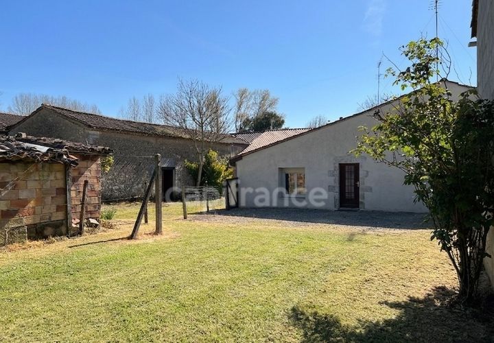Landsbyhus i Chepniers, Charente-Maritime, Chepniers - € 139.000 | Ref: 340935128824 - foto 1