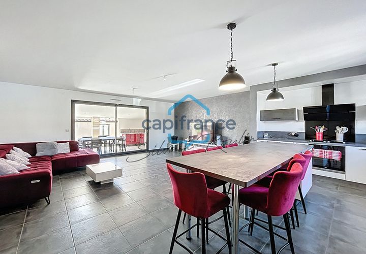 Villa i Pierrelatte, Drome, Pierrelatte - € 290.000 | Ref: 340938161853 - foto 1