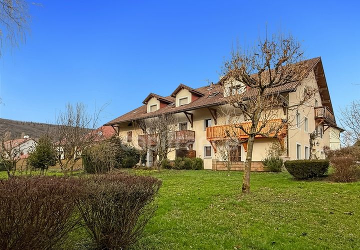 Duplex i Grilly, Ain, Grilly - € 298.000 | Ref: 340934886673 - foto 1