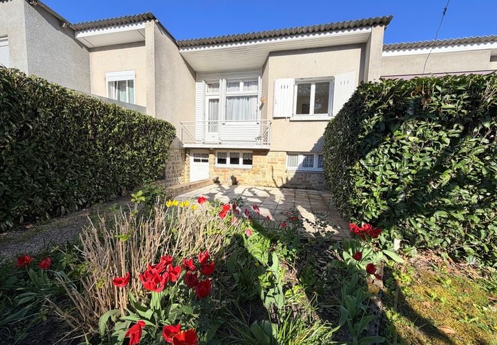 Villa i Gueugnon, Saone-et-Loire, Gueugnon - € 56.000 | Ref: 340933412306 - foto 1