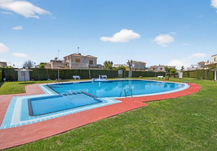 Byhus i Playa Flamenca, Alicante, Playa Flamenca - € 239.000 | Ref: 775701 - foto 1