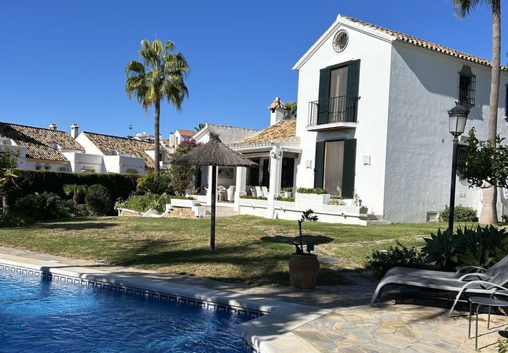 Villa a Estepona, Malaga, Estepona - € 1.695.000 | Ref: CDS5273947-FO - foto 1