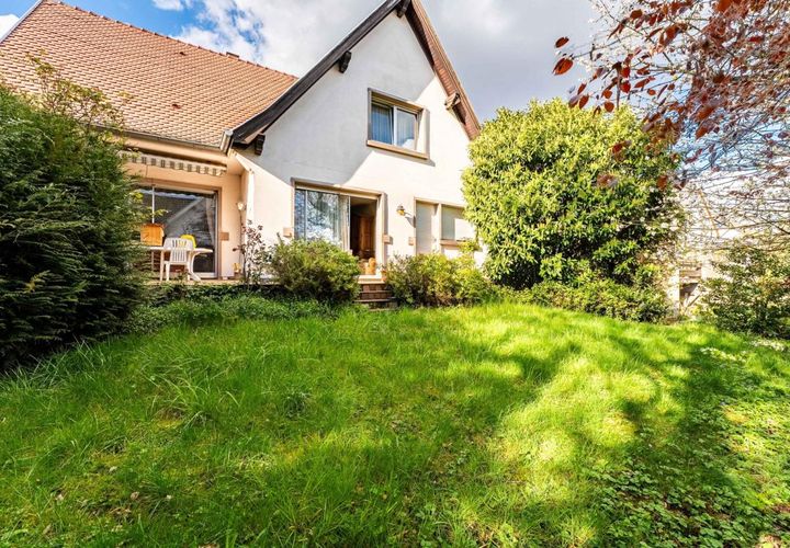 Villa a Strasbourg, Bas-Rhin, Strasbourg - € 855.750 | Ref: T66615-IMMOVAL - foto 1
