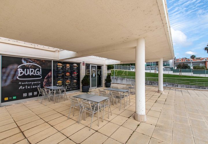 Erhvervsejendom i Oeiras, Lisbon, Oeiras - € 45.000 | Ref: C0483-01825 - foto 1
