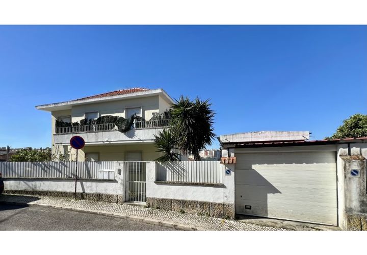Villa a Alges, Lisbon, Alges - € 875.000 | Ref: 306260041 - foto 1