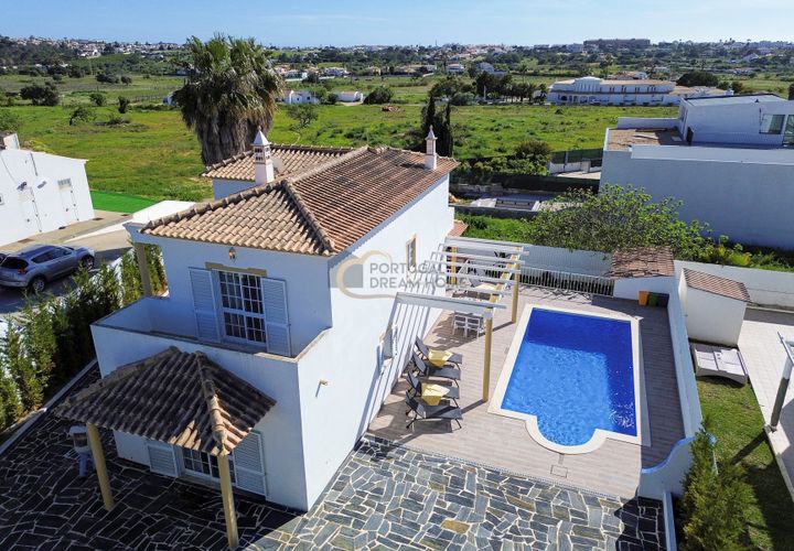 Villa i Albufeira, Faro, Albufeira - € 765 000 | Ref: HO130 - foto 1