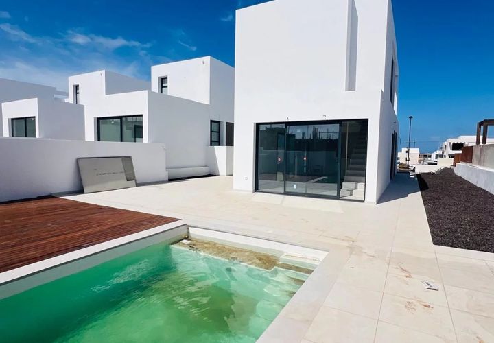 Villa en Corralejo, Fuerteventura, Corralejo - € 525.000 | Ref: 01119 - photo 1