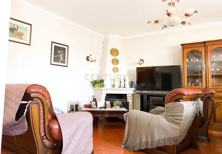 Villa i Alverca do Ribatejo, Lisbon, Alverca do Ribatejo - € 280.000 | Ref: C0429-00098 - foto 1