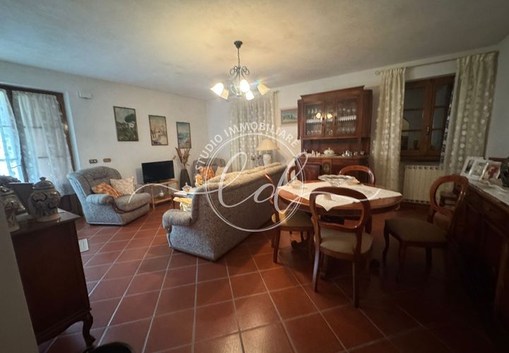 Stadthaus in Seravezza, Lucca, Seravezza - € 800/Monat | Ref: 2715 - Foto 1
