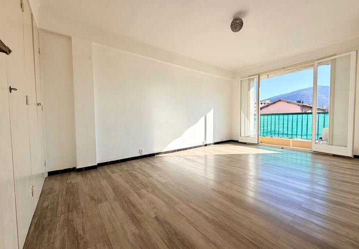 Leilighet i La Trinité, Alpes-Maritimes, La Trinité - € 180 000 | Ref: 86911605 - foto 1