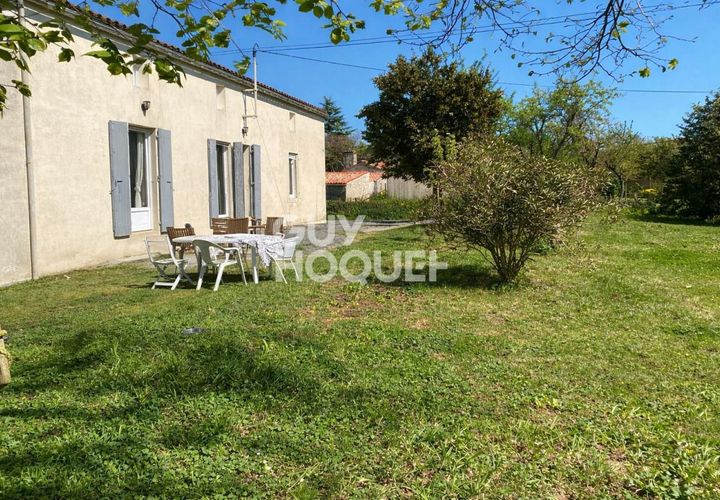 Landejendom i Fontenay-le-Comte, Vendee, Fontenay-le-Comte - € 169.900 | Ref: 6753 - foto 1