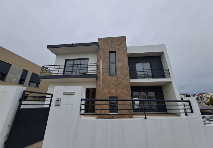Villa a Laranjeiro, Setubal, Laranjeiro - € 695.000 | Ref: 18013 - foto 1