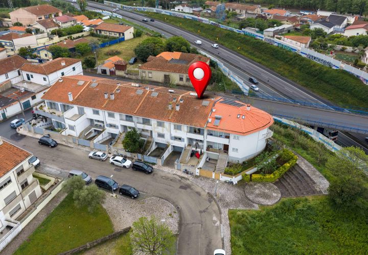 Villa a Espinho, Aveiro, Espinho - € 475.000 | Ref: C0496-00188 - foto 1