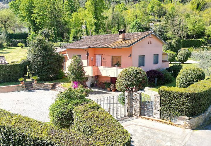 Villa i Lucca, Lucca, Lucca - € 490.000 | Ref: IA04207 - foto 1