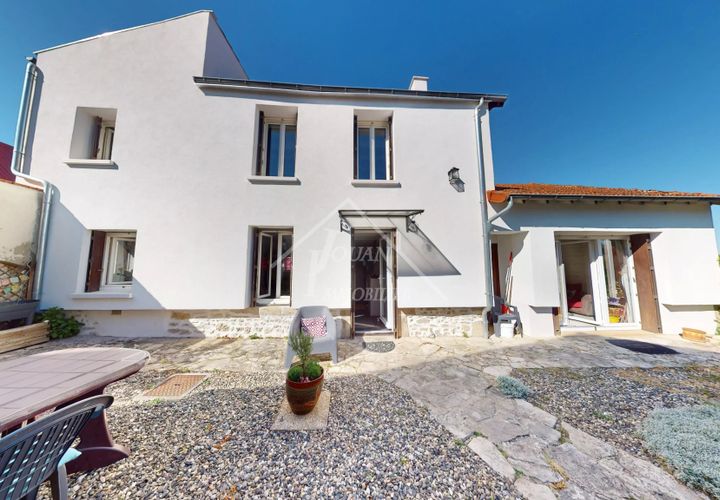 Villa a Vensat, Puy-de-Dome, Vensat - € 170.000 | Ref: G1170 - foto 1