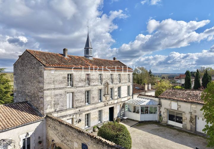 Villa a Angouleme, Charente, Angouleme - € 848.000 | Ref: OD1069 - foto 1