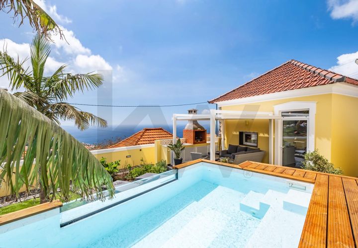 Casa de pueblo en Calheta, Madeira, Calheta - € 695.000 | Ref: KWPT-029697 - photo 1