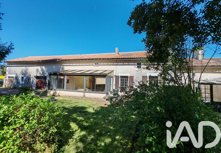 Villa i Montjean, Charente, Montjean - € 137.500 | Ref: 108829 - foto 1
