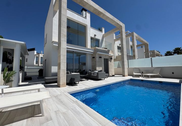 Villa a Cabo Roig, Alicante, Cabo Roig - € 635.000 | Ref: 3037D - foto 1