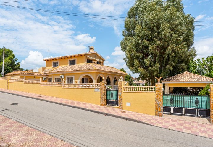 Villa en Jacarilla, Alicante, Jacarilla - € 325.000 | Ref: MI15-CW522 - photo 1