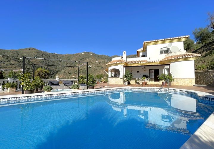 Villa i Arenas De Velez, Malaga, Arenas De Velez - € 699.999 | Ref: A4U2612 - foto 1