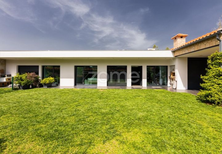 Villa in Braga, Braga, Braga - € 470.000 | Ref: ZMPT587671 - foto 1