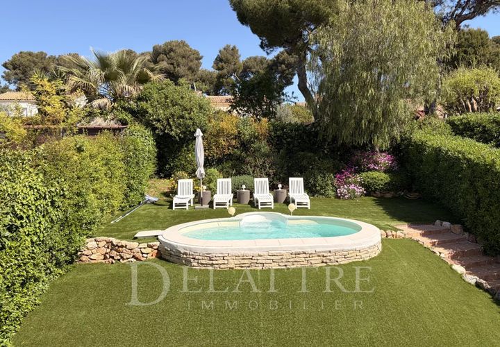 Villa i Antibes, Alpes-Maritimes, Antibes - € 660.000 | Ref: 86914647 - foto 1
