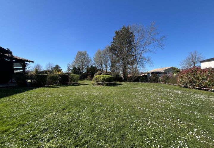 Terra a Léognan, Gironde, Léognan - € 219.400 | Ref: AM-LEOGNAN-400 - foto 1