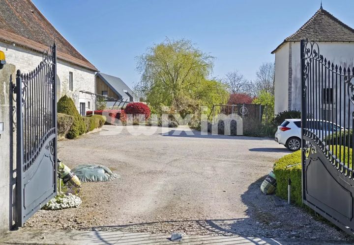 Villa i Dole, Jura, Dole - € 649.000 | Ref: 19320FB - foto 1