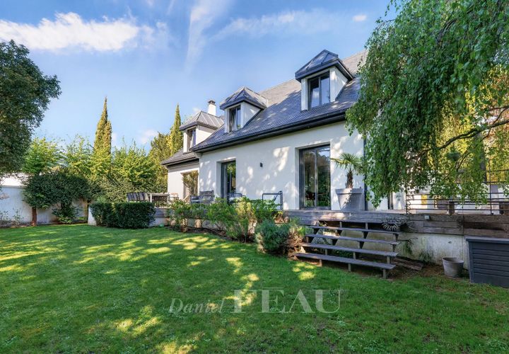 Villa i Vaucresson, Hauts-de-Seine, Vaucresson - € 1 950 000 | Ref: 86854883 - foto 1