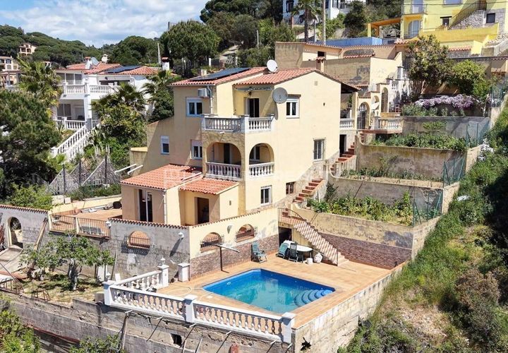 Villa i Lloret De Mar, Gerona, Lloret De Mar - € 499.000 | Ref: 75256 - foto 1