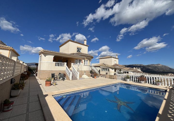Villa i Castalla, Alicante, Castalla - € 279.999 | Ref: HH14375 - foto 1