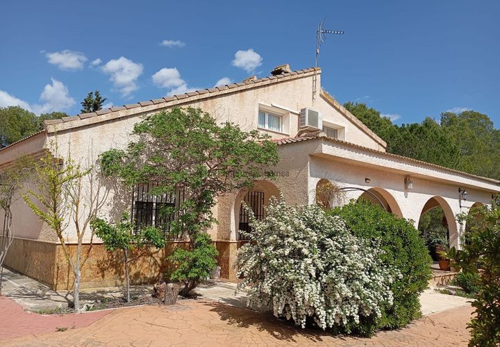Villa i Yecla, Murcia, Yecla - € 299 995 | Ref: CM2994 - foto 1