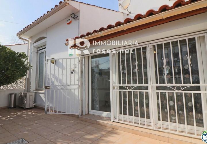 Villa i Empuriabrava, Gerona, Empuriabrava - € 259.000 | Ref: 3277 - foto 1