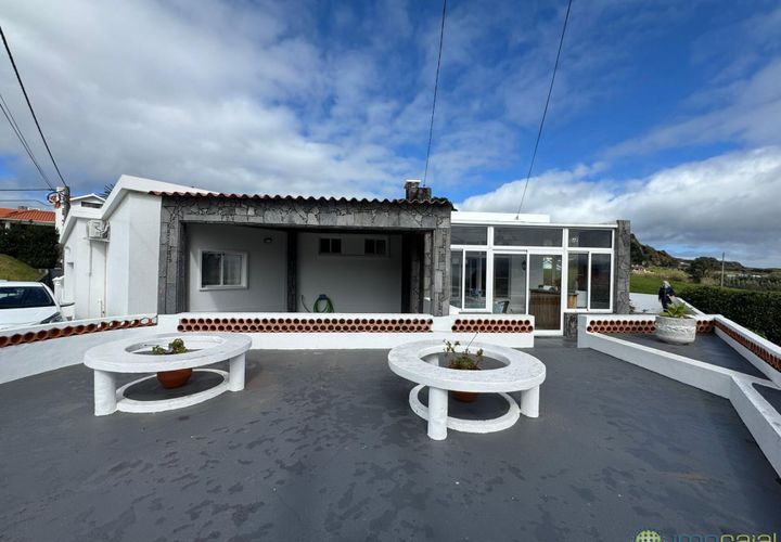 Byhus i Horta, Faial, Horta - € 350.000 | Ref: 1164 - foto 1