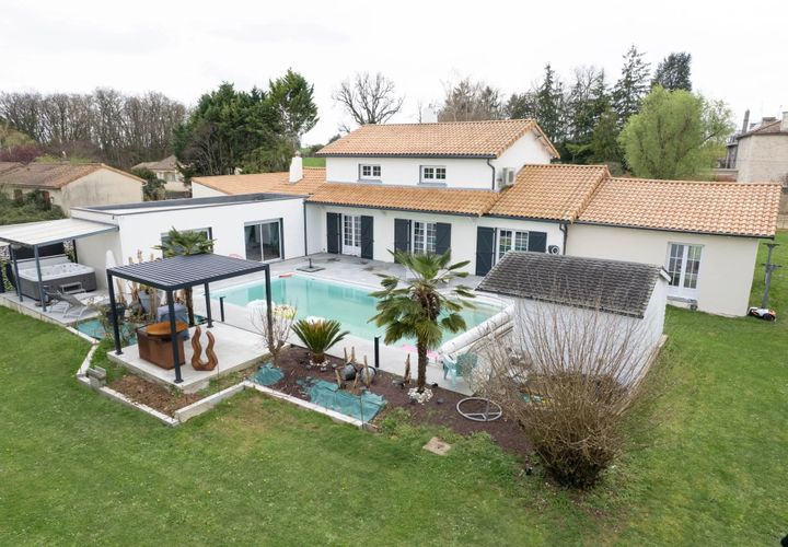 Villa a Cisse, Vienne, Cisse - € 509.000 | Ref: 9157JL - foto 1