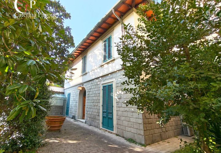 Villa i Florence, Florence, Florence - € 750 000 | Ref: MTH05 - foto 1