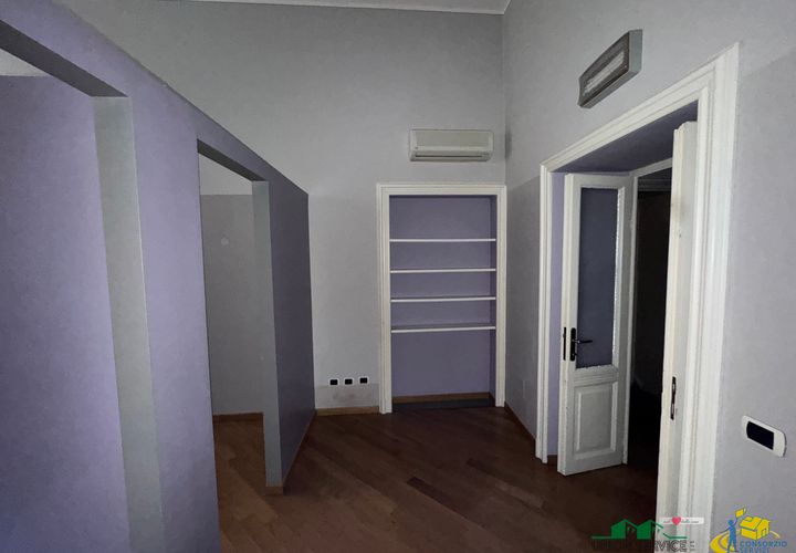 Erhvervsejendom i Parma, Parma, Parma - € 180.000 | Ref: 10932 - foto 1