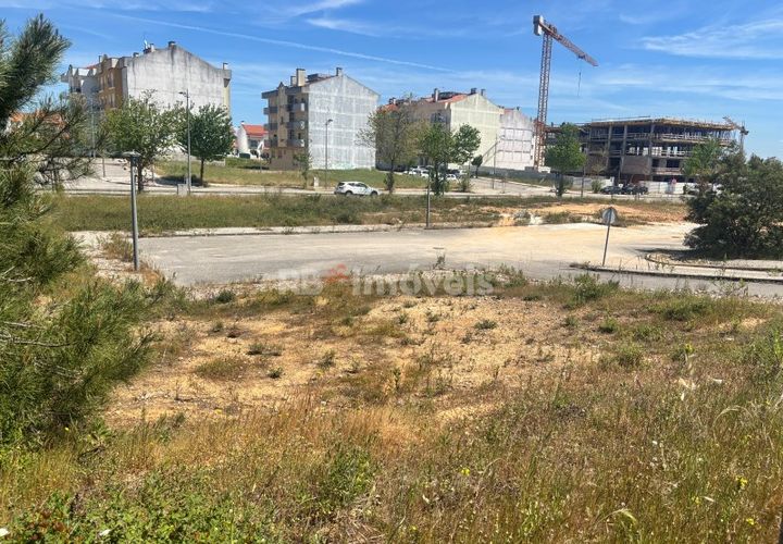 Helårsgrund i Entroncamento, Santarem, Entroncamento - € 75.000 | Ref: 01958-26 - foto 1