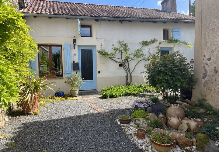 Villa i Adriers, Vienne, Adriers - € 203.742 | Ref: BVI80657 - foto 1