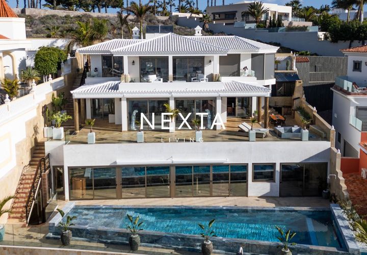 Villa a Adeje, Tenerife, Adeje - € 5.500.000 | Ref: 1101 - foto 1