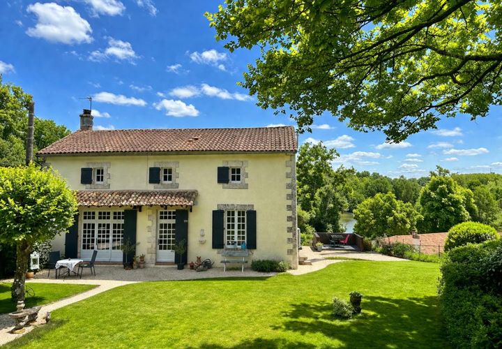 Villa i Voulême, Vienne, Voulême - € 220.000 | Ref: 46_JLY-0026125 - foto 1