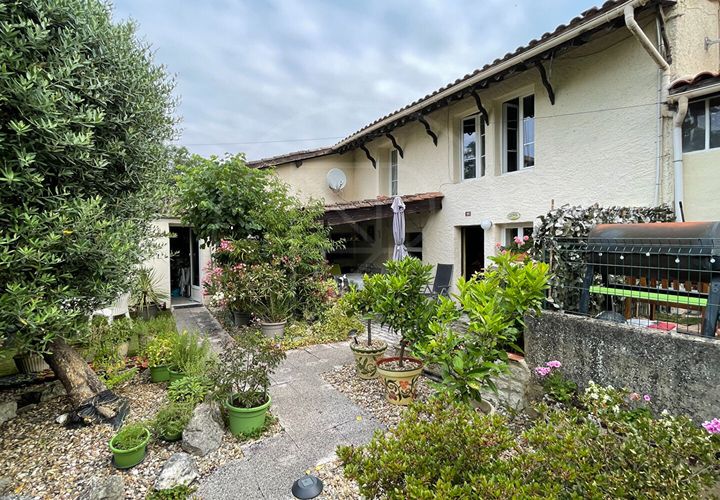 Villa i Loubes-Bernac, Lot-et-Garonne, Loubes-Bernac - € 165.000 | Ref: 4819 - foto 1
